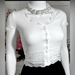Urban Outfitters “Caution to the Wind” crop top Lace details white color size XS